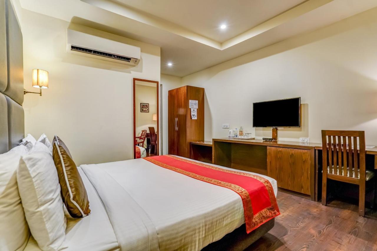 Townhouse 552Hotel Royal Court ชลันธระ ภายนอก รูปภาพ